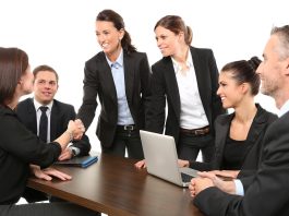 Amazon Women In Innovation 2026: annunciate le vincitrici della borsa di studio Amazon Women In Innovation donne pixabay