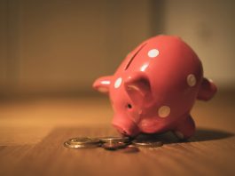 Le banche rischiano di perdere 230 miliardi di dollari di ricavi nel settore dei pagamenti con la diffusione di stablecoin e depositi tokenizzati banca unsplash