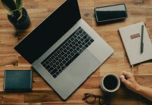 Lavoro ibrido: per 8 HR su 10 è essenziale per attrarre e trattenere i professionisti lavoro ibrido smart working unsplash