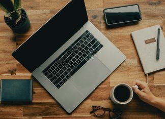 lavoro ibrido smart working unsplash