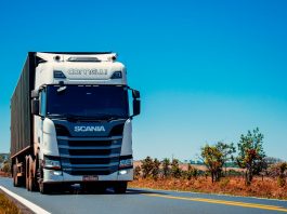 Trasporti & Logistica tra i settori più esposti agli attacchi informatici Trasporti camion logistica unsplash