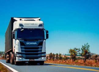 Trasporti & Logistica tra i settori più esposti agli attacchi informatici Trasporti camion logistica unsplash