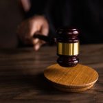 sentenza giudici avvocati pexels