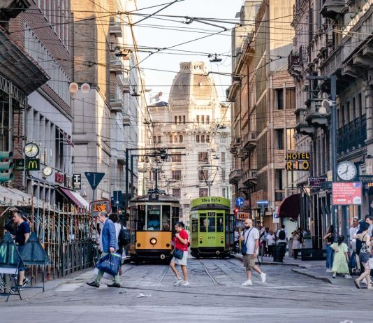 L’AI al servizio del cittadino e della Pubblica Amministrazione cittadini città pexels