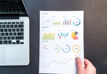 Finanza digitale: Gen Z e Millennials, si fidano più degli algoritmi che dei mezzi di informazione Finanza dati pexels