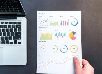 Finanza digitale: Gen Z e Millennials, si fidano più degli algoritmi che dei mezzi di informazione Finanza dati pexels
