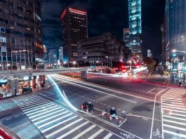 Smart mobility: gli italiani usano il digitale solo per muoversi in auto Smart mobility - traffico - pexels