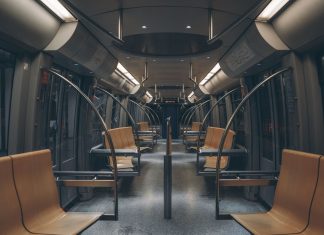 Regione Campania: i trasporti si possono pagare con carte JCB e UnionPay Regione Campania metro treno pexels