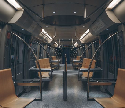 Regione Campania: i trasporti si possono pagare con carte JCB e UnionPay Regione Campania metro treno pexels