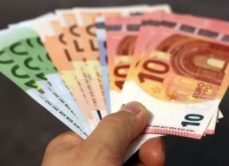 paga il riscatto - pagare - soldi - contanti pexels