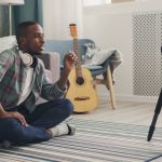 Creator economy: mercato italiano, 425 milioni di euro di volume entro la fine dell’anno Creator economy marketing - pexels