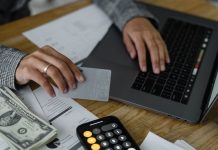 Truffa del bonifico non autorizzato: cos’è e come evitare il malware BRATA bonifico non autorizzato pagamenti online pexels