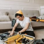 Cervelli in fuga: i trasferimenti globali di professionisti qualificati calati del 11,6% nel 2025 Cervelli in fuga viaggi - pexels