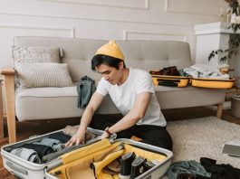 Cervelli in fuga: i trasferimenti globali di professionisti qualificati calati del 11,6% nel 2025 Cervelli in fuga viaggi - pexels