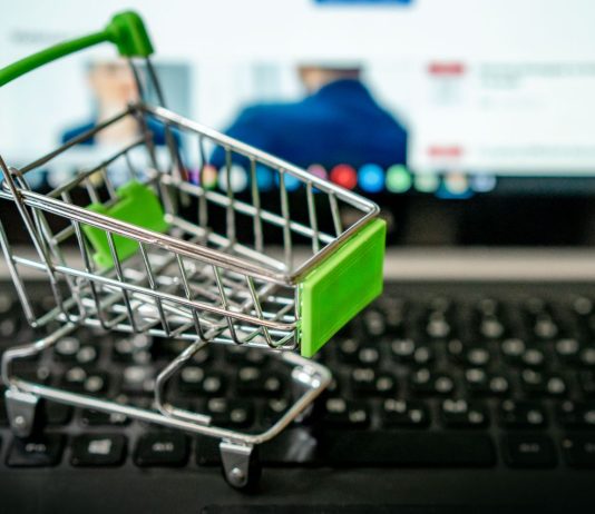 Oltre lo sconto: come cambia la ricerca della convenienza nello shopping online e-commerce shopping online pexels