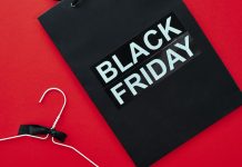 Black Friday 2026, consumatori prudenti ma aziende fiduciose Black Friday 2026 pexels