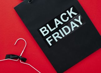 Black Friday 2026, consumatori prudenti ma aziende fiduciose Black Friday 2026 pexels