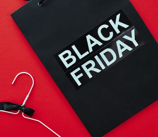 Black Friday 2026, consumatori prudenti ma aziende fiduciose Black Friday 2026 pexels