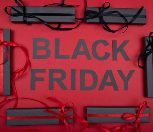 Black Friday e Natale: gli italiani pianificano in anticipo, tra volantini e primi passi dell’AI black friday pexels
