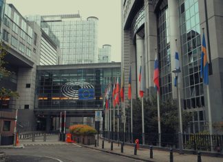 La pubblica amministrazione è alle prese con l’AI e il rischio Shadow AI pubblica amministrazione PA pexels